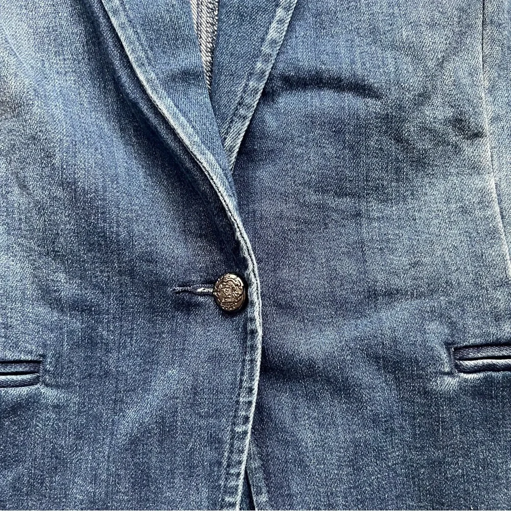 Women's Denim Jacket - Picture 4 of 5